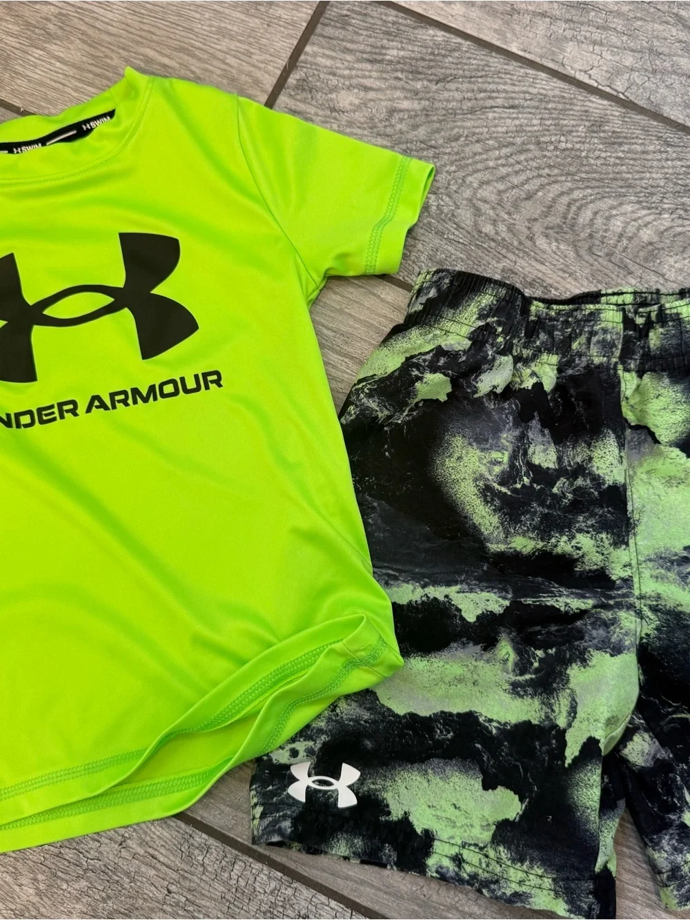 Under Armour Neon Lime Short Sleeve Tee & Black-Lime Print Shorts